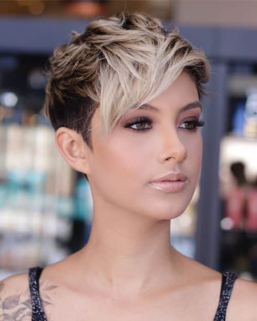 23 Flattering Short Haircuts For Oval Faces In 2020