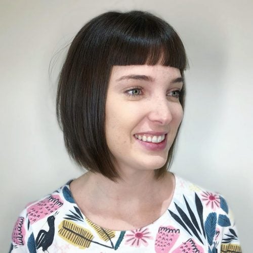 23 Flattering Short Haircuts For Oval Faces In 2020