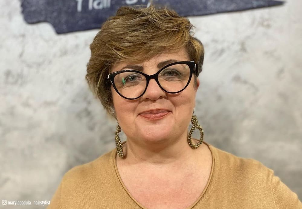 17 Slimming Short Hairstyles for Women Over 50 with Round Faces 17 Slimming Short Hairstyles for Women Over 50 with Round Faces