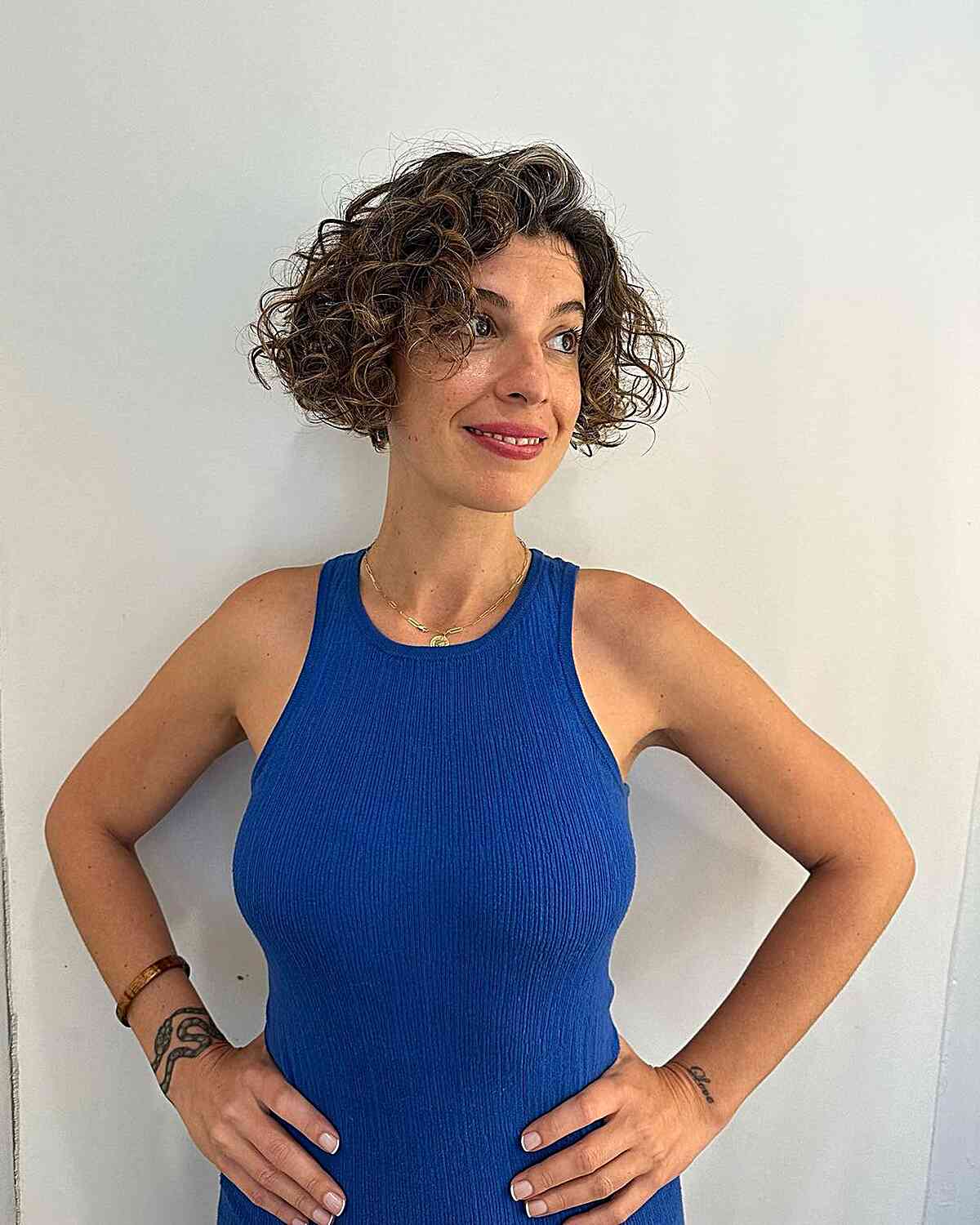 Short-Length Curly Bob for Oval Faces