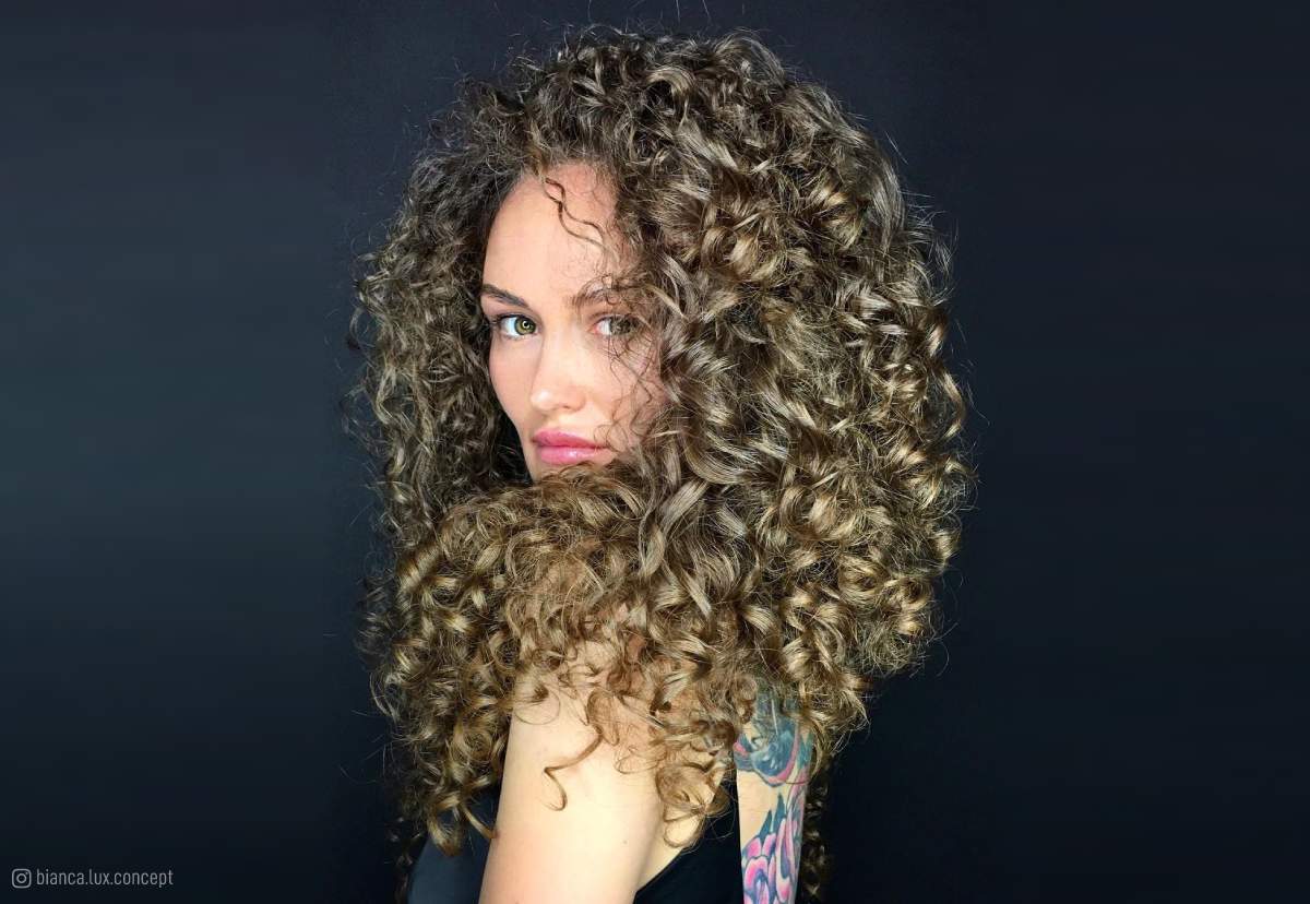 11 Best Products for Permed Hair: How to Maintain a Perm