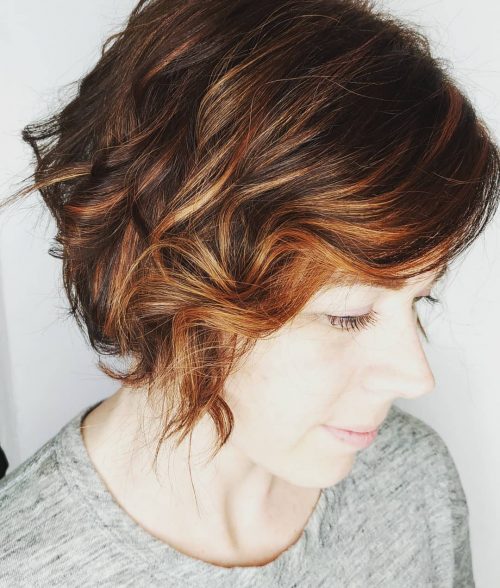 black brownish pilus amongst blonde highlights is the closest thing to divine beauty 17 Stunning Photos of Dark Brown Hair amongst Blonde Highlights