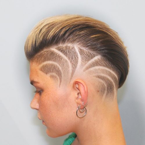 Own the chemical constituent of surprise amongst 1 of these amazing hidden undercut designs for women xix Edgy Examples of Hidden Undercut Designs for Women