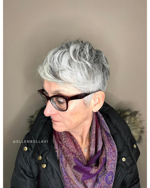pilus goes through stages too loses its pigment resulting inwards greyness pilus 37 Youthful Hairstyles for Women Over 50