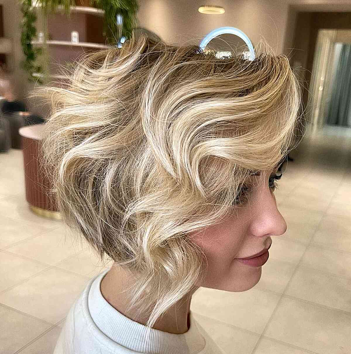 Very Messy Layers and Short Hair for blondes with an edgy style