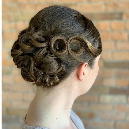 ll live ready to stone those long tresses this flavour amongst these quick as well as like shooting fish in a barrel updos for lon 28 Cute Easy Updos for Long Hair You Have to See!