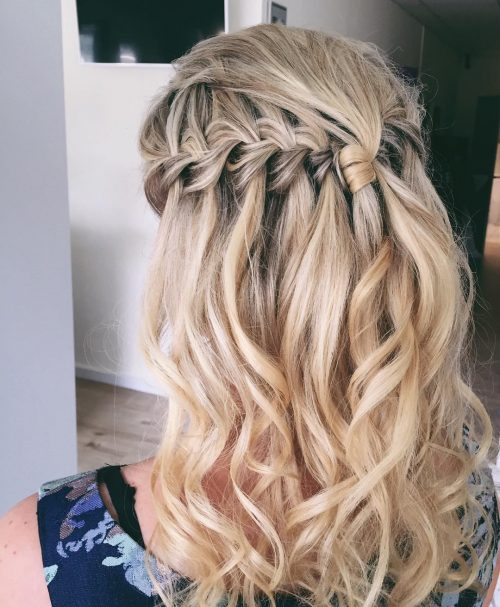 your accessories as well as your brand upwards all planned out 23 Cute Prom Hairstyles Guaranteed to Turn Heads This Year!