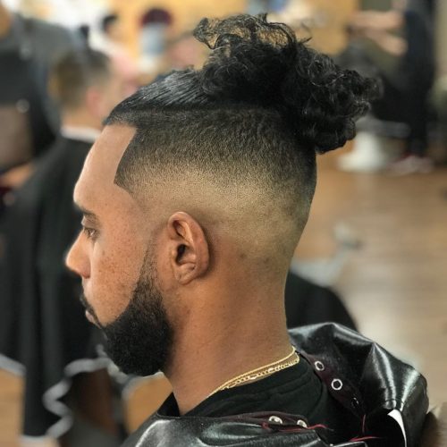 patronized yesteryear goodness barbers in addition to contemporary men eleven Awesome Man Bun Hairstyles With a Fade
