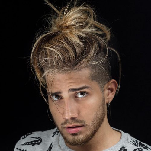 patronized yesteryear goodness barbers in addition to contemporary men eleven Awesome Man Bun Hairstyles With a Fade