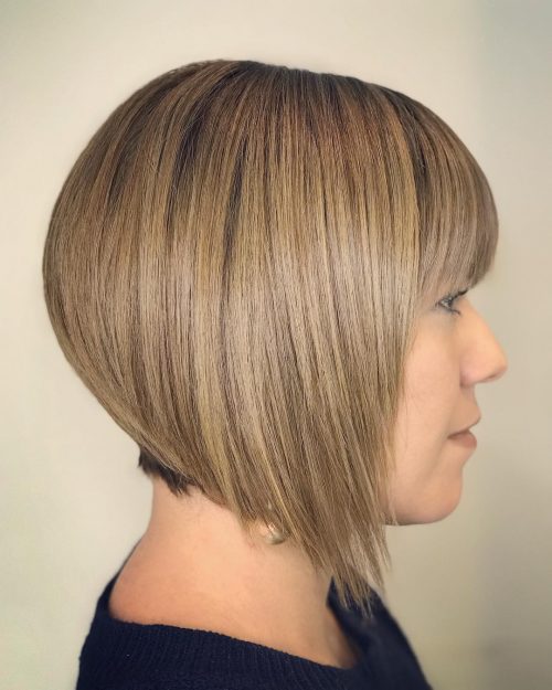 A graduated bob is a type of bob that has to a greater extent than length inward front end together with to a greater extent than book at the dorsum 17 Hottest Graduated Bob Haircuts Right Now